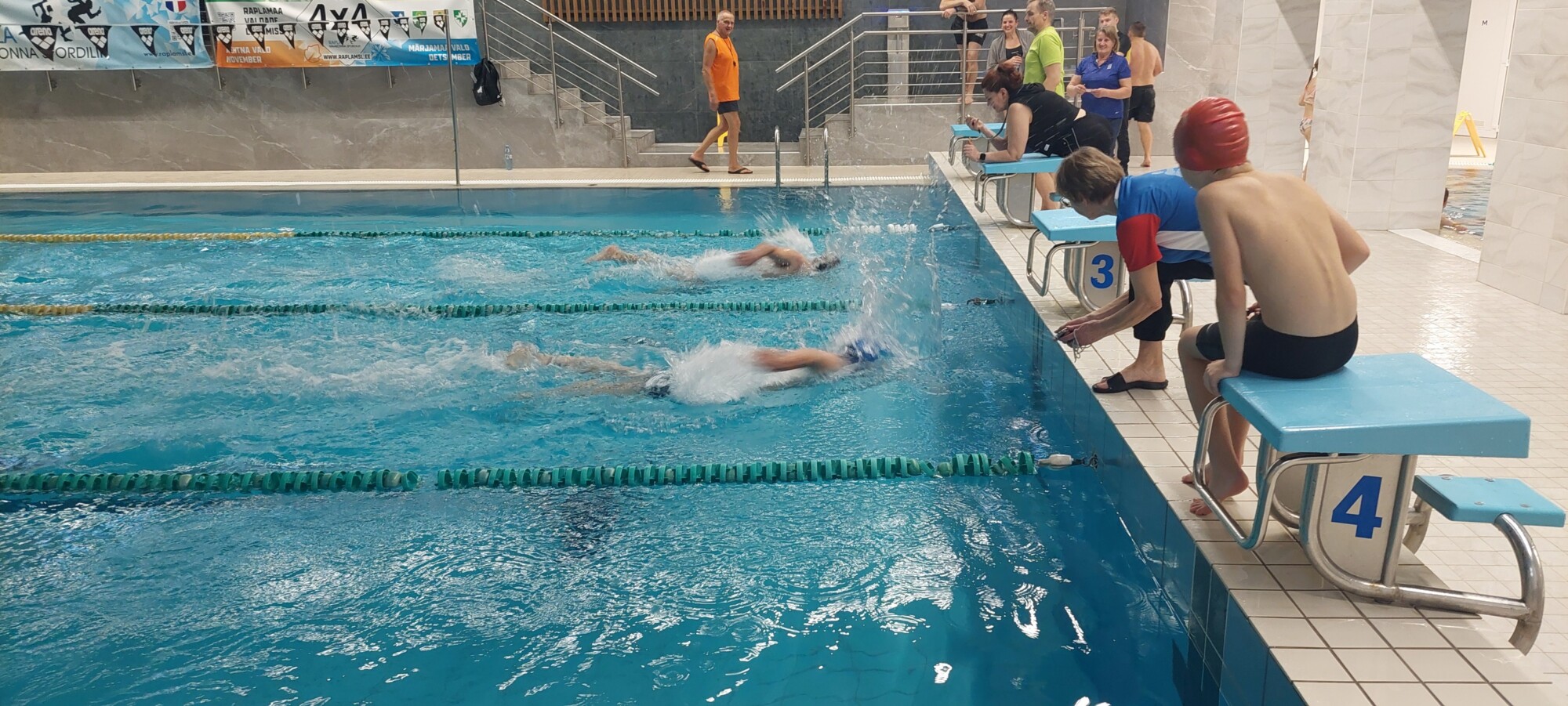 4x4 liikumisari valtus (ujumine)