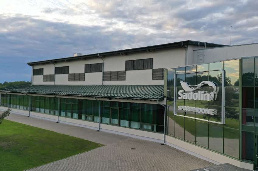 SA Rapla Spordirajatised kuulutab välja riigihanke nr 309972 „Sadolin Spordihoone tabloode ostmine ja paigaldus“. Hanke eesmärgiks on soetada ja paigaldada uued